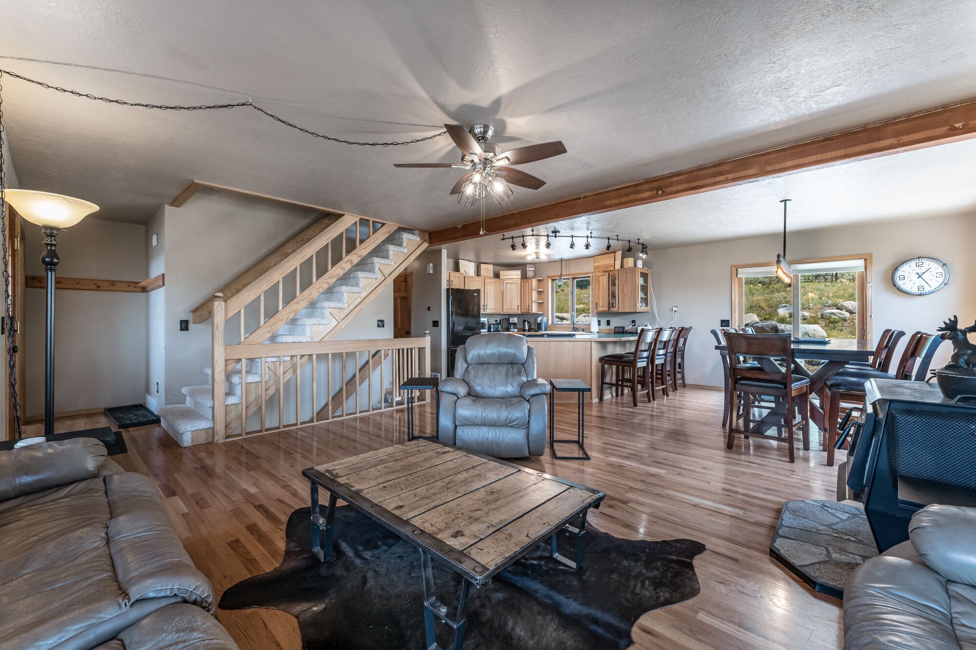 Smart TV, fireplace, video games