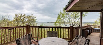 Stunning Skiatook Lake Three Story Getaway