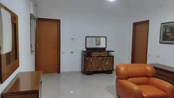 Traditional House, Non Smoking, City View | Living area | Flat-screen TV