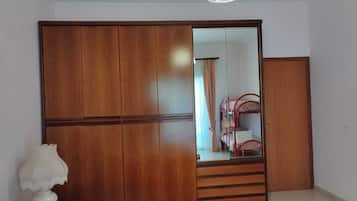 Traditional House, Non Smoking, City View | 2 bedrooms, iron/ironing board (on request), bed sheets