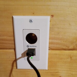 1 bedroom - Cannabis Cabin 2 (with extras) (Luther)