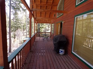 Outdoor dining - Three bedroom  in United States of America, Cloudcroft (Cloudcroft)