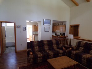 TV - Three bedroom  in United States of America, Cloudcroft (Cloudcroft)