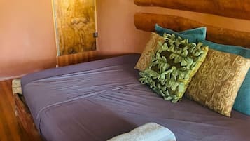 Classic Cabin, 1 Bedroom | Bed sheets