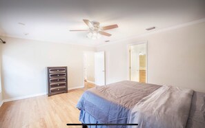 5 bedrooms, free WiFi, bed sheets