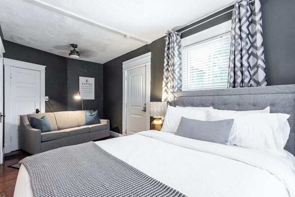 1 chambre, fer et planche à repasser, lit parapluie, Wi-Fi gratuit