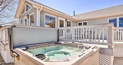 Charming Buena Vista Home w/ Hot Tub + Deck!