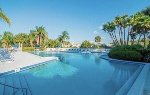 Outdoor pool - Renovated Resort-Style Condo: walk to beach, waterfront pool, pickleball, dining (Largo)