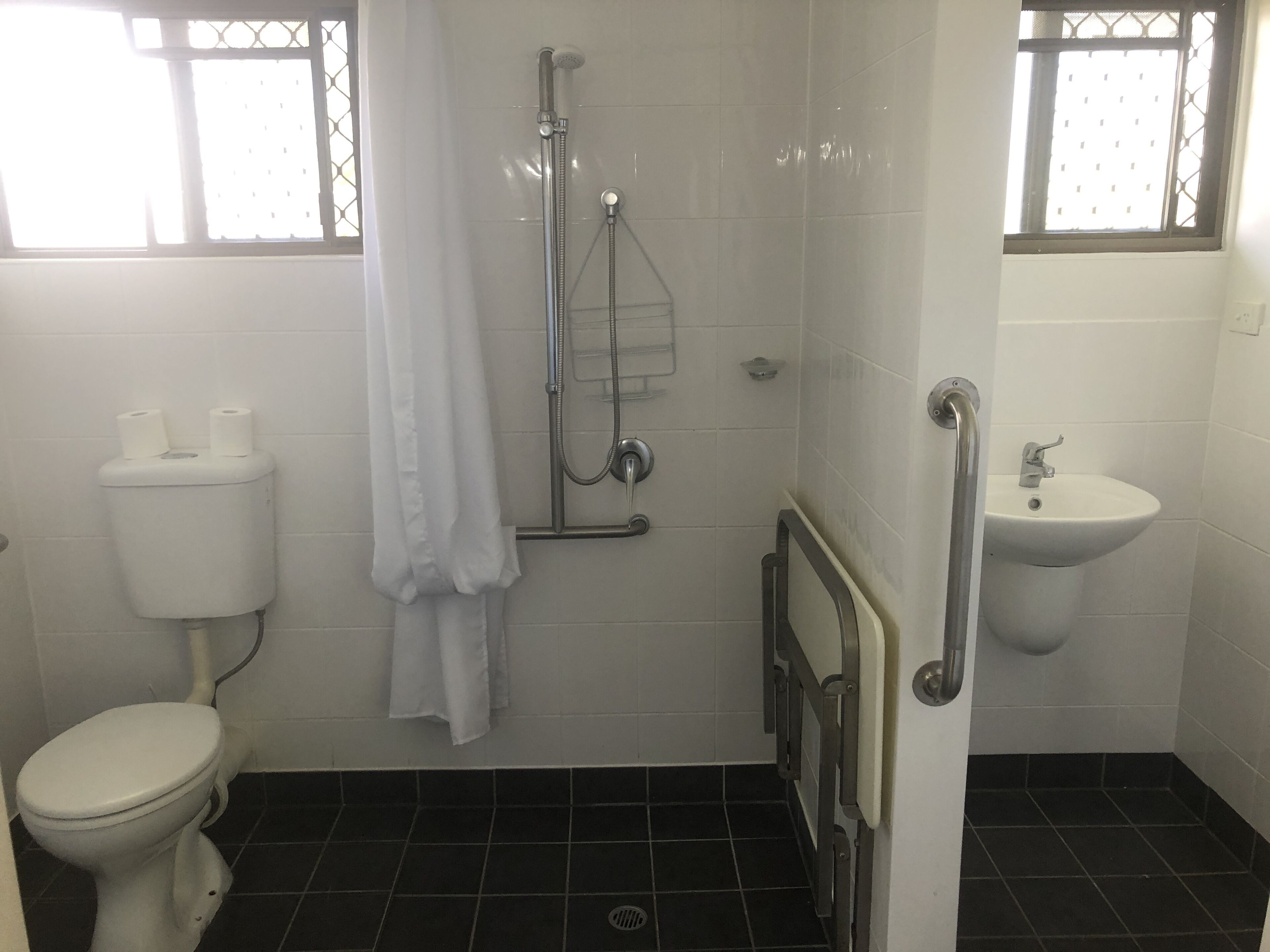 Cocos Holiday Apartments — image 9