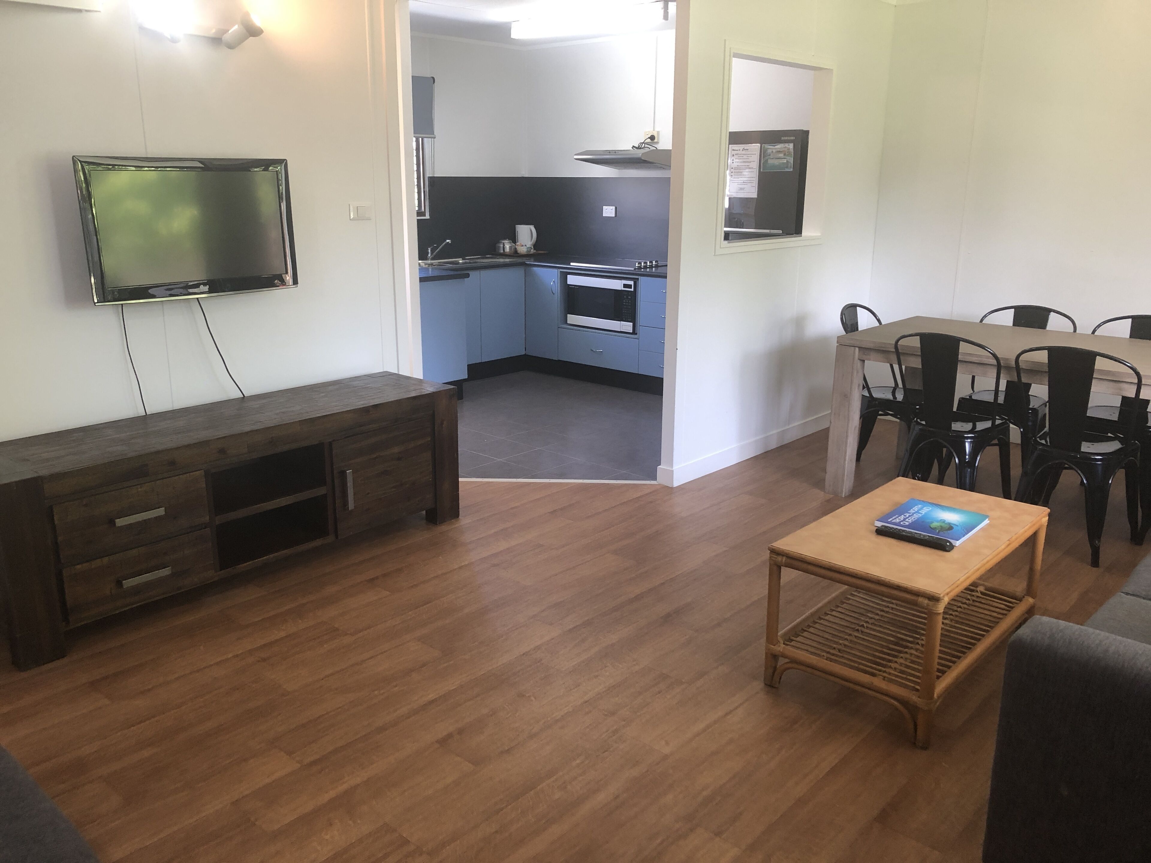 Cocos Holiday Apartments — image 13