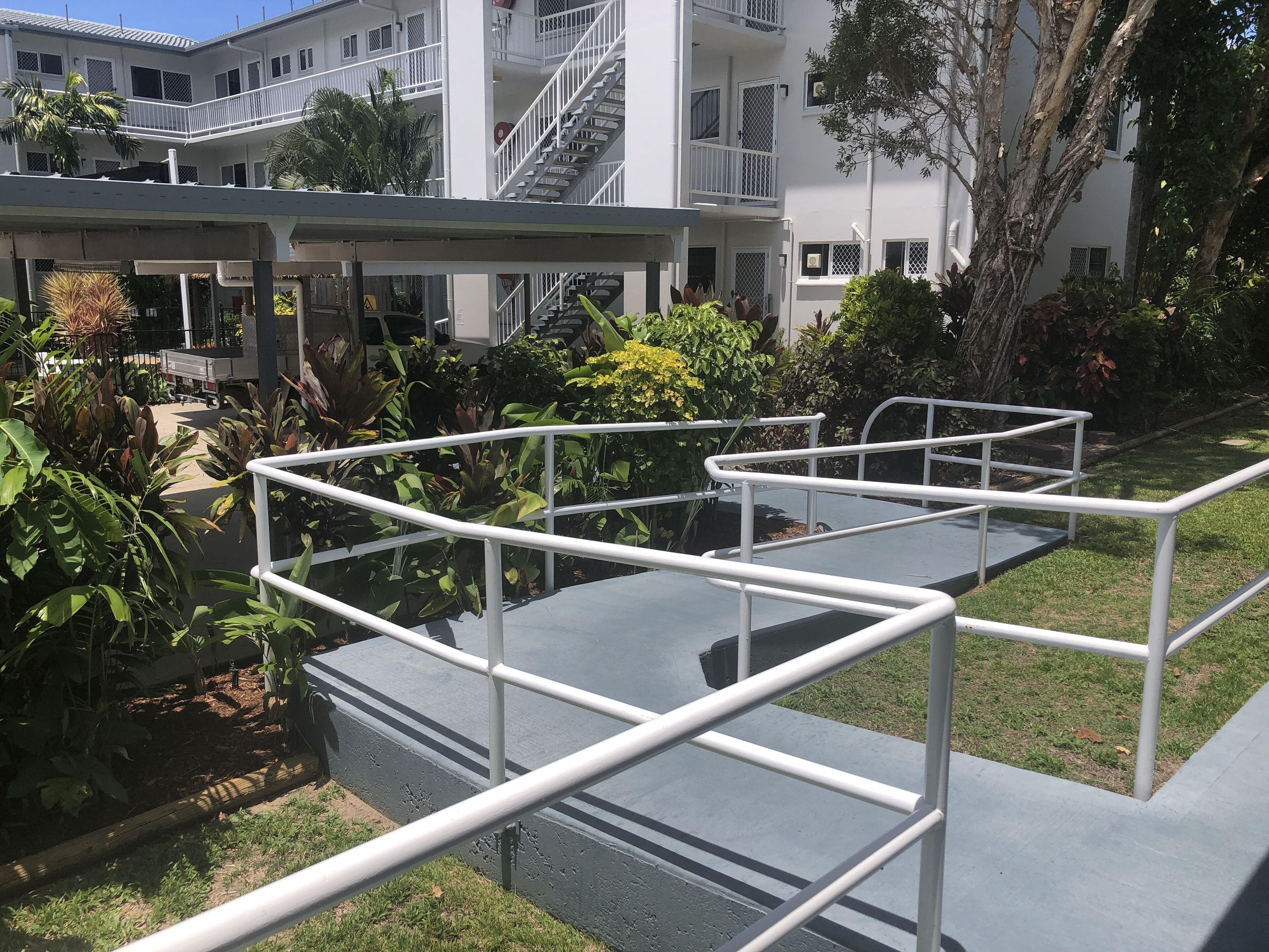 Cocos Holiday Apartments — image 28