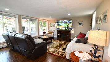 Télévision, cheminée