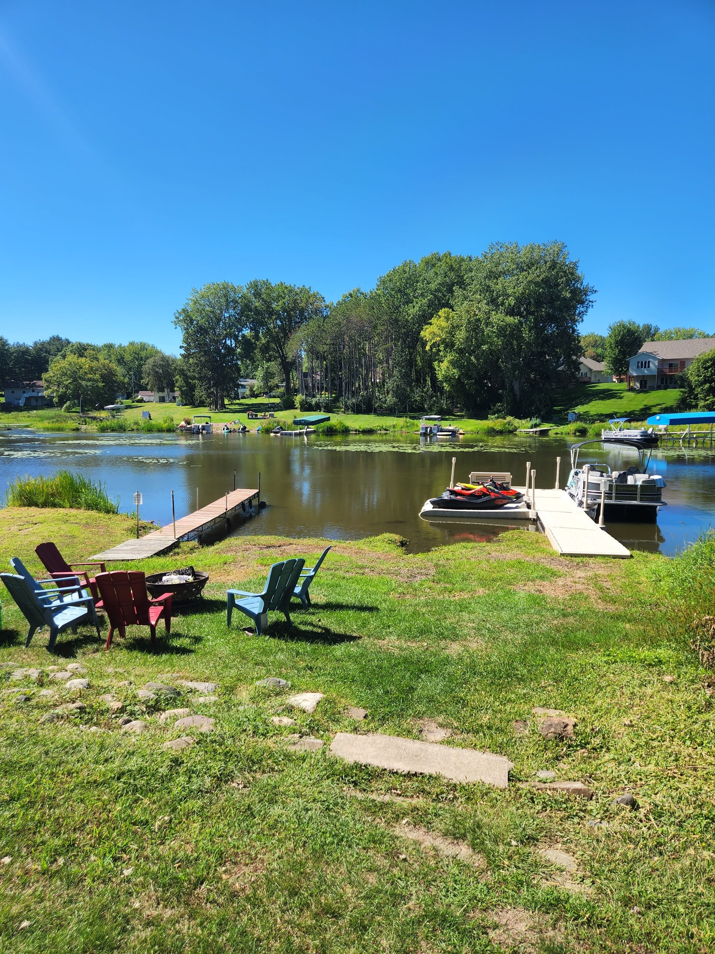 Kayaks - Firepit - Dock - Fishing & more!