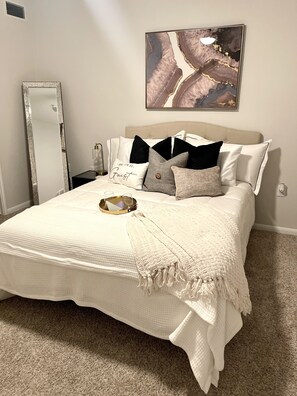 1 多间卧室、熨斗/熨衣板、WiFi、床单