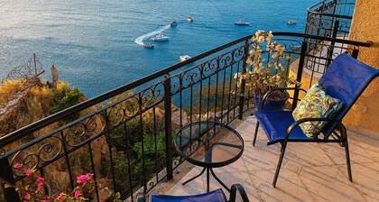 The best apartment - sea views