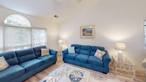 Living area - CV17D, Golf Villa with Fairway Views (Sunset Beach)