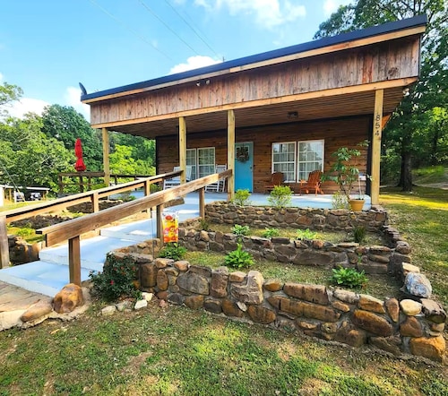 Unique Farmhouse Modern Country Cabin