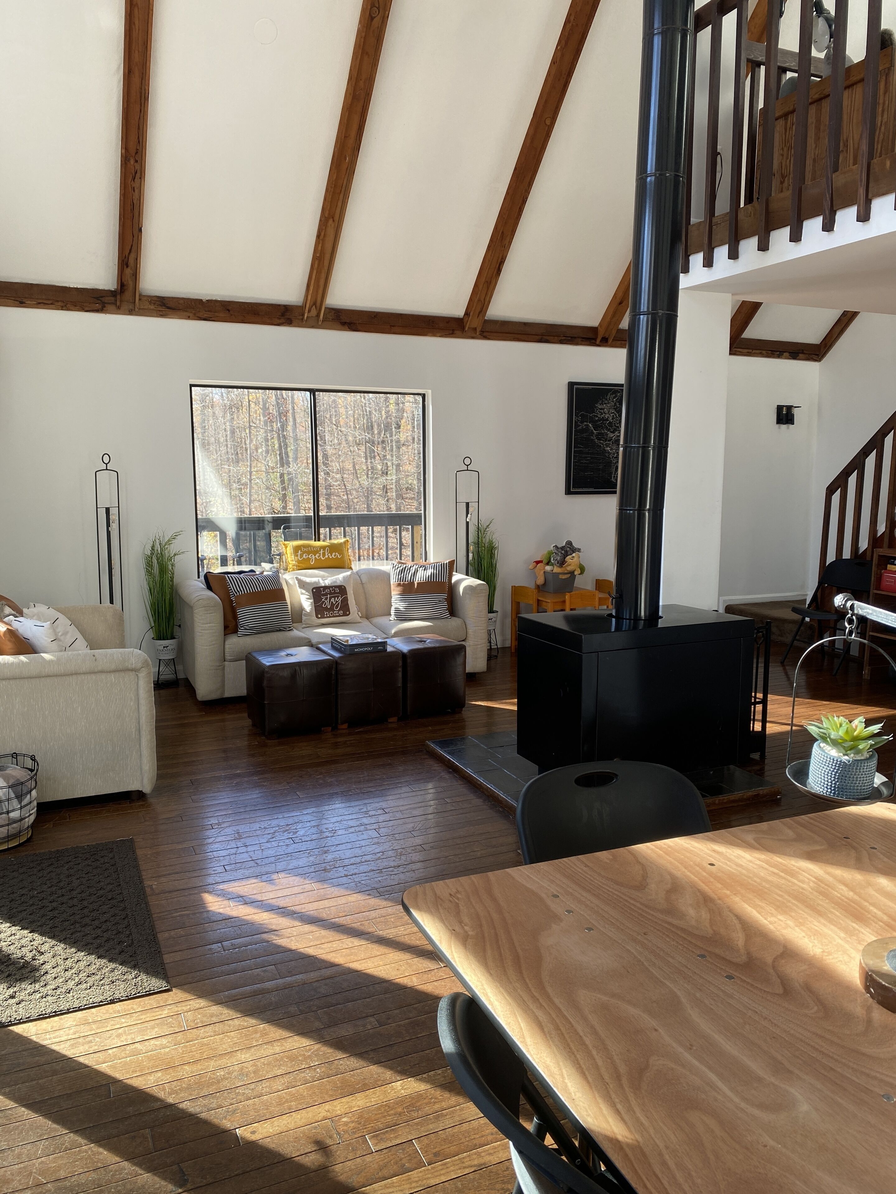 TV connectée, cheminée, jeux vidéo