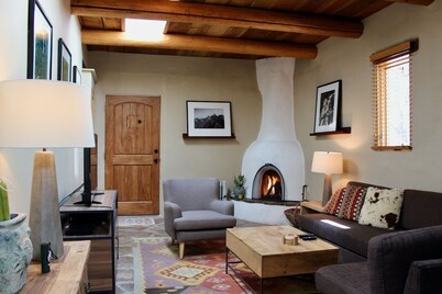 Adobe Style House in historical center, near to attractions - 4 blocks to Plaza