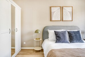 1 habitación, tabla de planchar con plancha, wifi y ropa de cama 