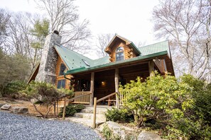 Exterior - Authentic Log Cabin in Convenient Location (Banner Elk)