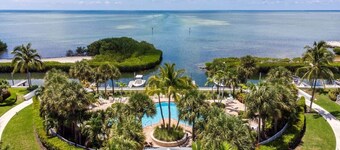 Islamorada house with best location. Lic # 24-0055