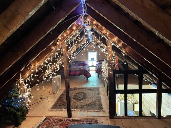 2 camere, una scrivania, Wi-Fi gratuito, lenzuola