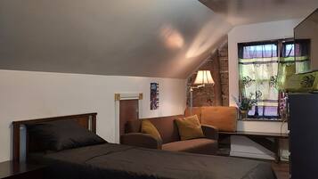 1 間睡房、熨斗/熨衫板、床單