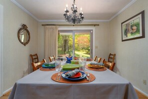 Dining - Sunset Ranch over Crab Creek (Penrose)