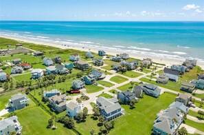 Exterior - Oceanfront Luxury Retreat for Families (Galveston)
