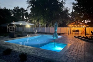 A heated pool - Backyard Oasis w/ Pool: Airy Crystal River Retreat (Crystal River)