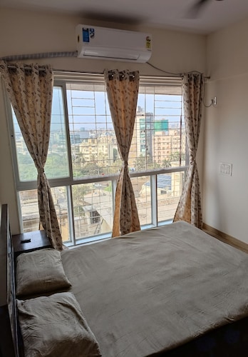 Cozy private room for homely stay near Airport