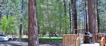 โรงแรมโกลด์มายน์ ลอจ์