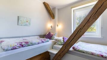 2 bedrooms, free WiFi, bed sheets