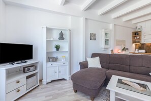 TV - Haevn by the Sea, Bergkristall Apartment (Reußenköge)