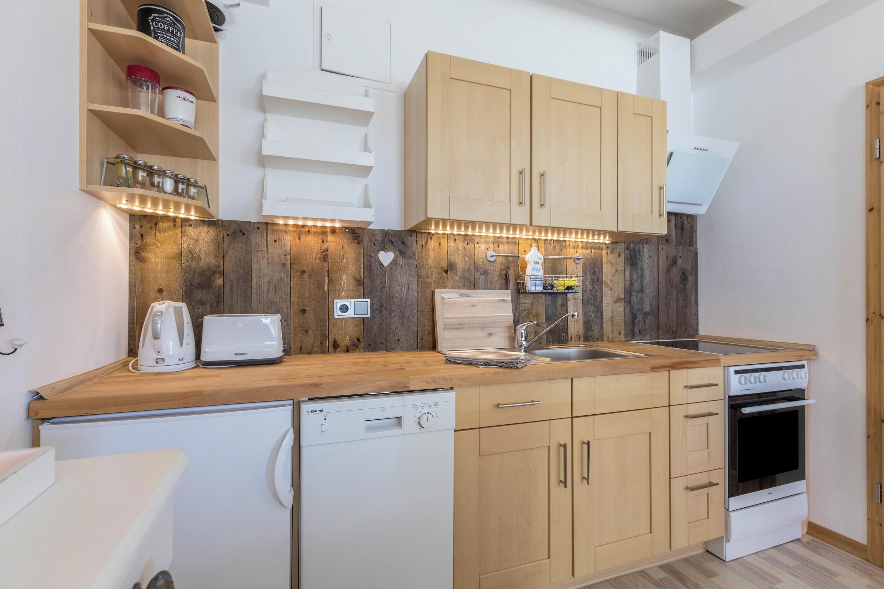 Refrigerador, horno, parrilla de estufa y lavavajillas 