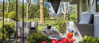 Holiday Apartment "Denkerhof Blume des Lebens" with Shared Garden & Wi-Fi