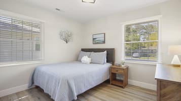 3 bedrooms, iron/ironing board, travel cot, free WiFi