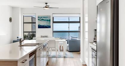 Stunning Sea Views in Excellent Location