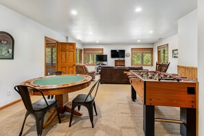 Spielezimmer
