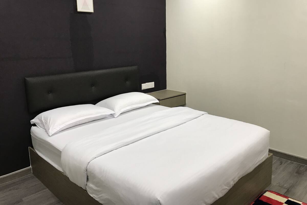 Habitación doble estándar, 1 cama Queen size | Wifi gratis y ropa de cama