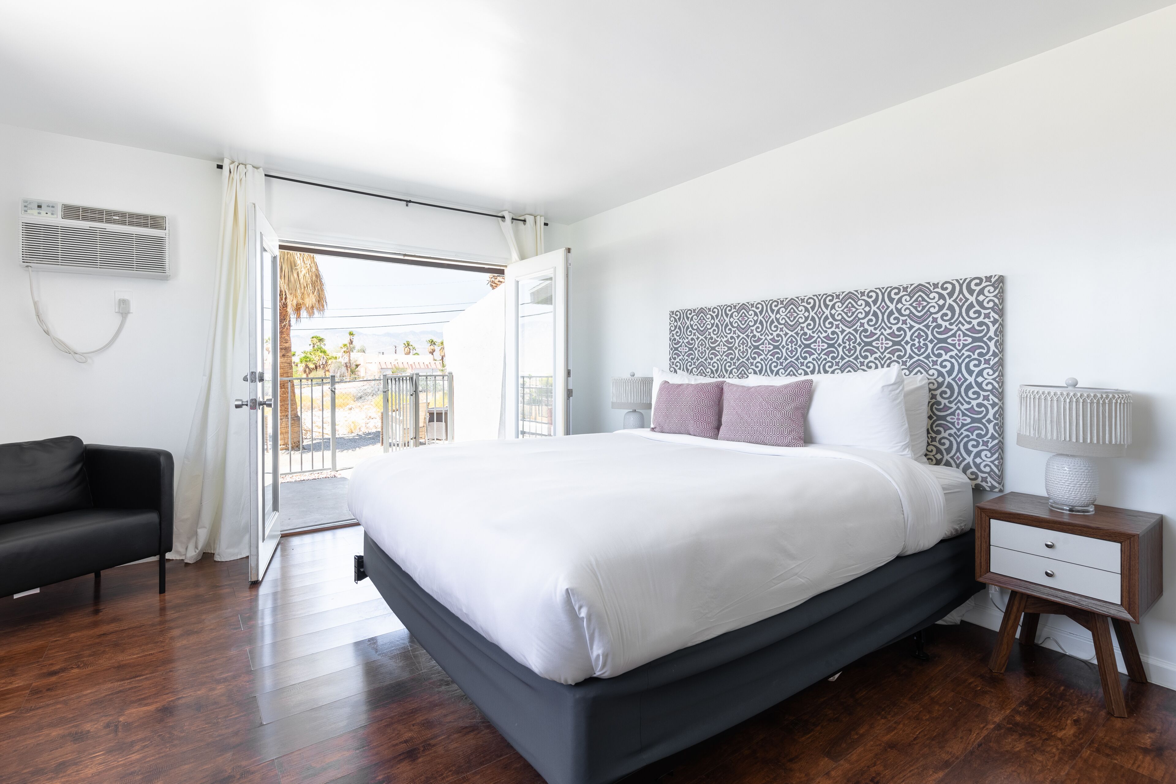 1 slaapkamer, een strijkplank/strijkijzer, wifi, beddengoed