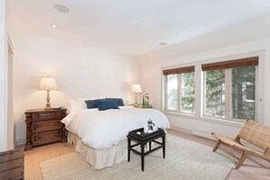 6 bedrooms, iron/ironing board, free WiFi, bed sheets