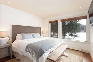 6 bedrooms, iron/ironing board, free WiFi, bed sheets