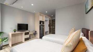 Minibar, in-room safe, desk, free WiFi
