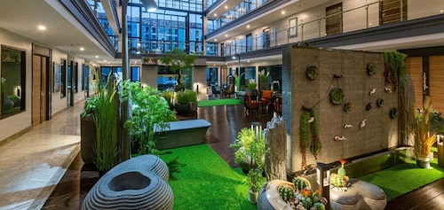 VSK RESIDENCE At Suvarnabhumi Airport