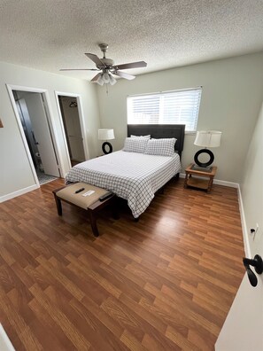 2 camere, una scrivania, ferro/asse da stiro, Wi-Fi