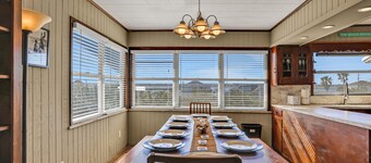 Updated beachfront home w/great beach views, gas grill, multiple balconies, W/D