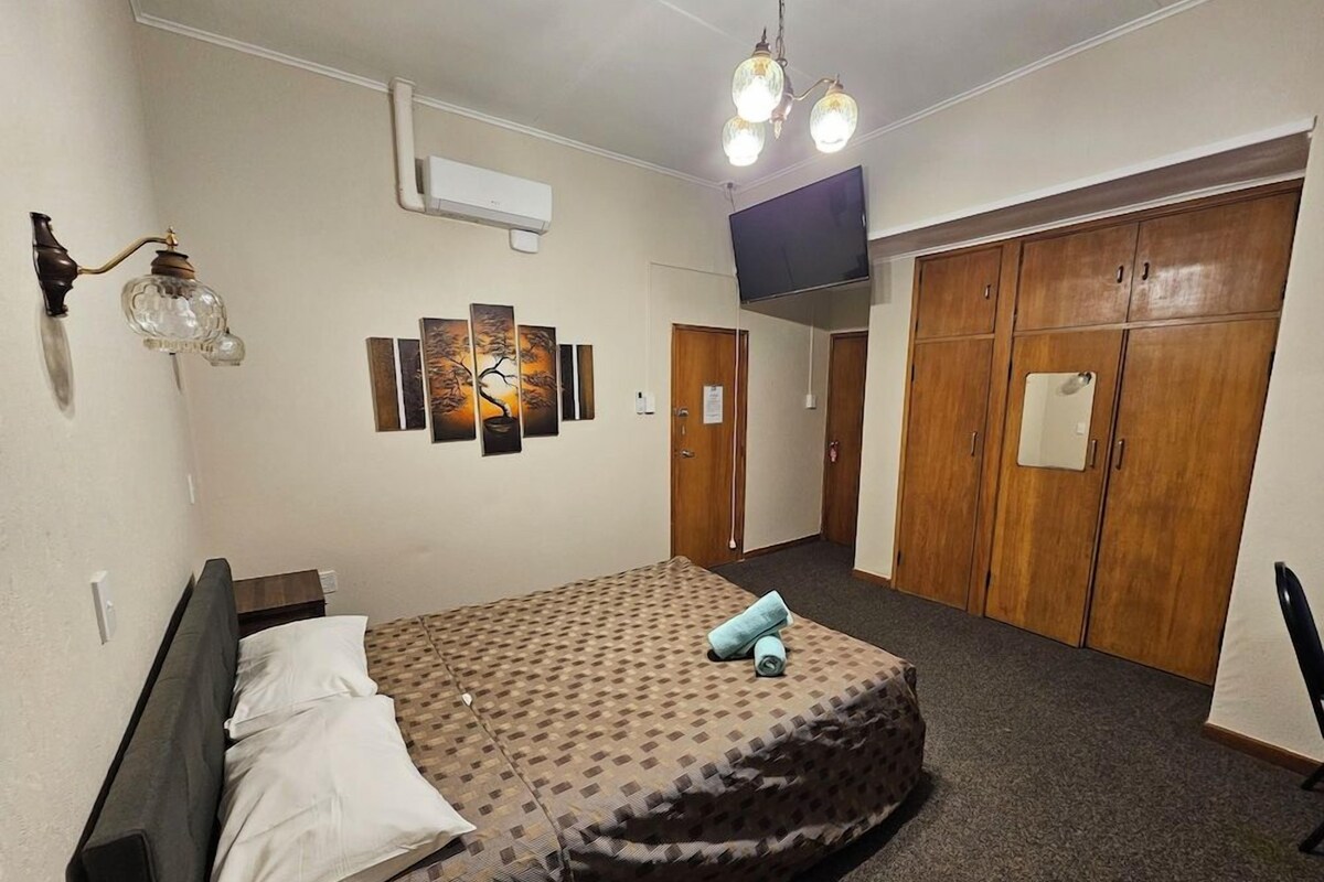 Laptop workspace, WiFi (free), individually furnished, bed sheets