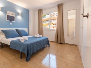 3 chambres, accĂšs Internet, draps fournis